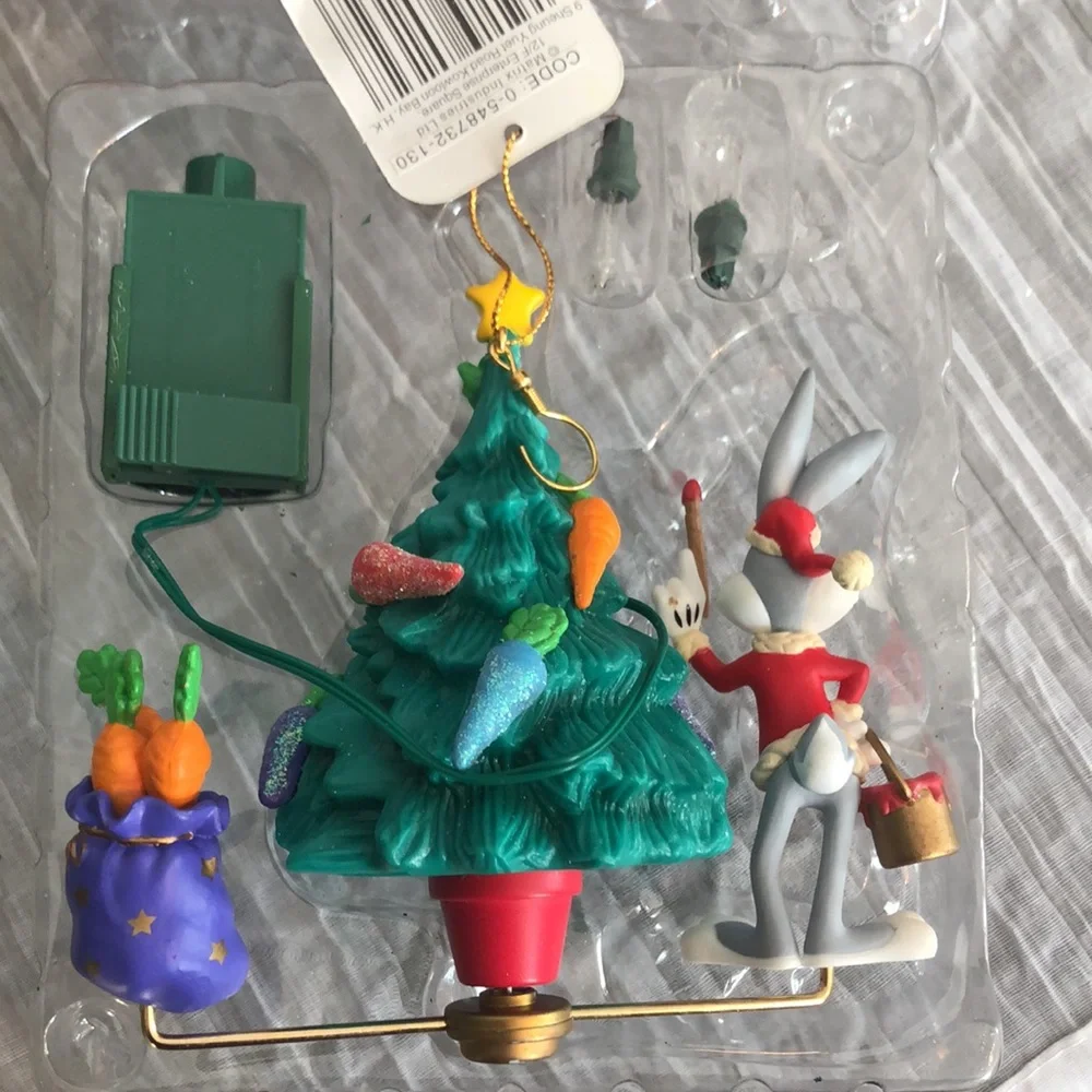 LOONEY TUNES BUGS BUNNY as Santa Claus w/ Christmas tree solar ornament in box